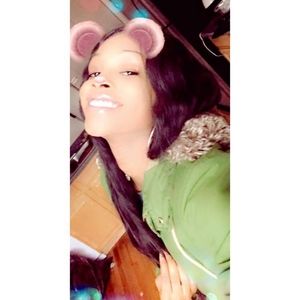 Meet your Posher, Simone